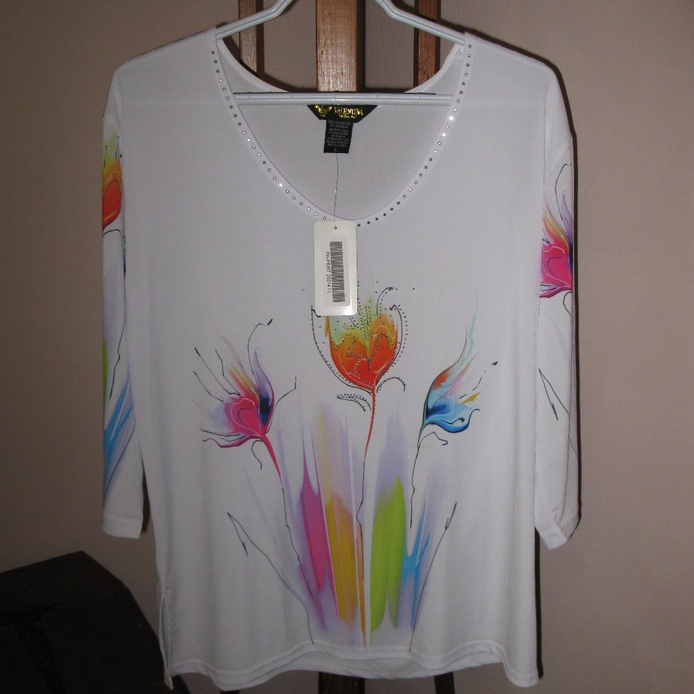 Valentina top size large.  new condition.